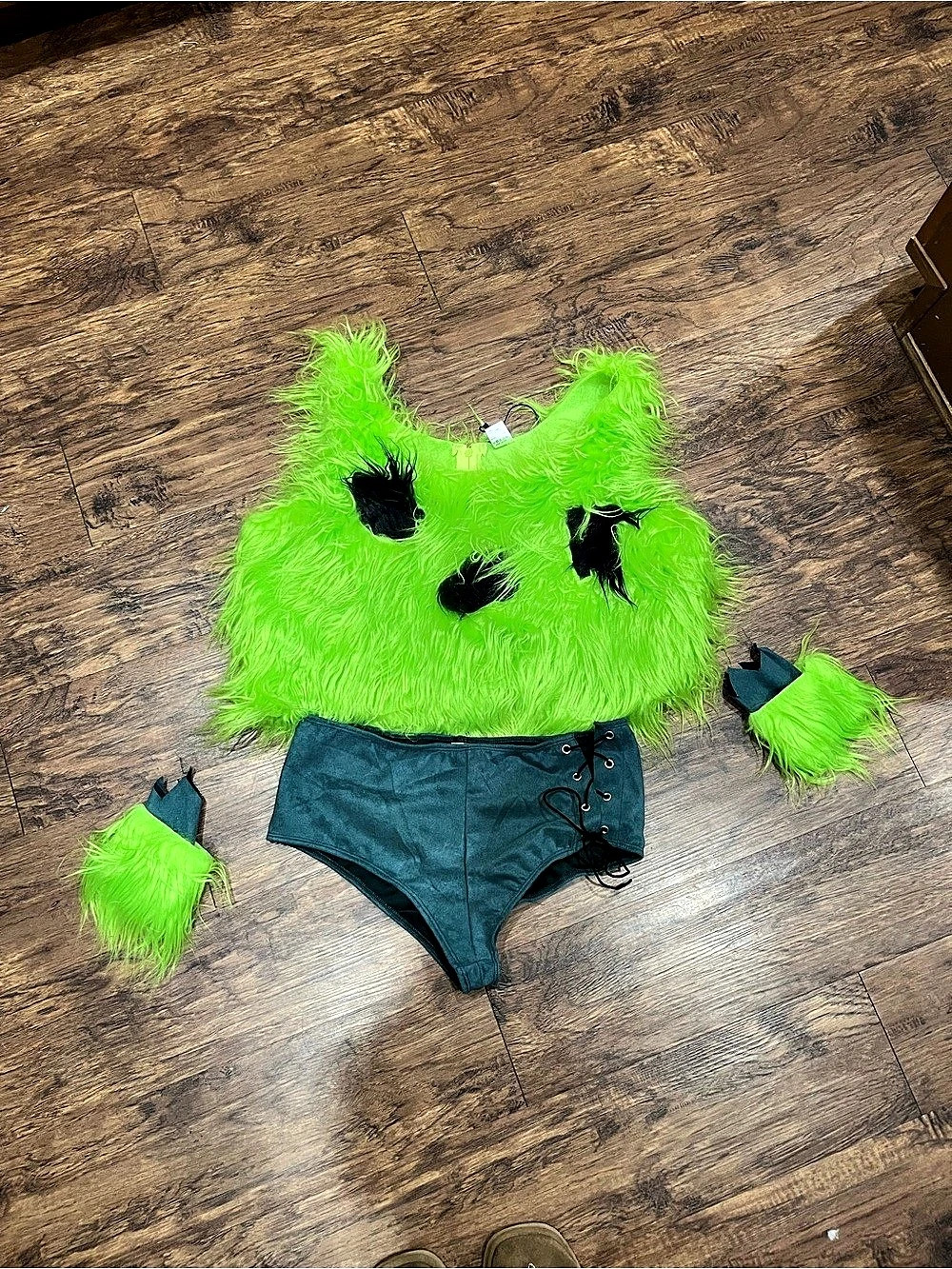 Fashion Nova Pebble Bedrock Baby 4 Piece Costume Set Costume Set Green & Blue